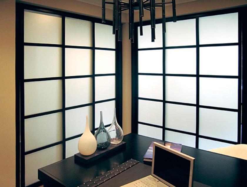 Угловая перегородка в японском стиле с матовым стеклом Мытищи